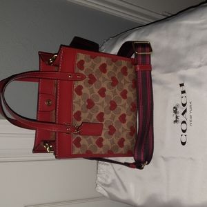 Field Tote 22 In Signature Canvas With Heart Print